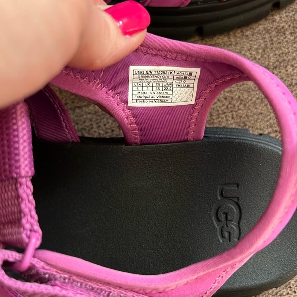 New UGG Ashton Multistrap Chunky Sandals Girls Size 4 (Youth) in Pink - Picture 10 of 14
